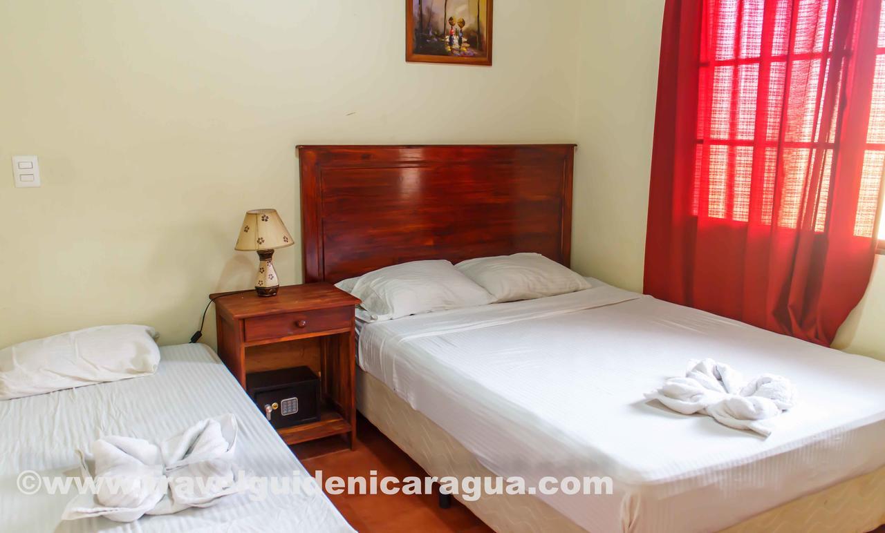 Fullmoon Hotel Granada Quarto foto