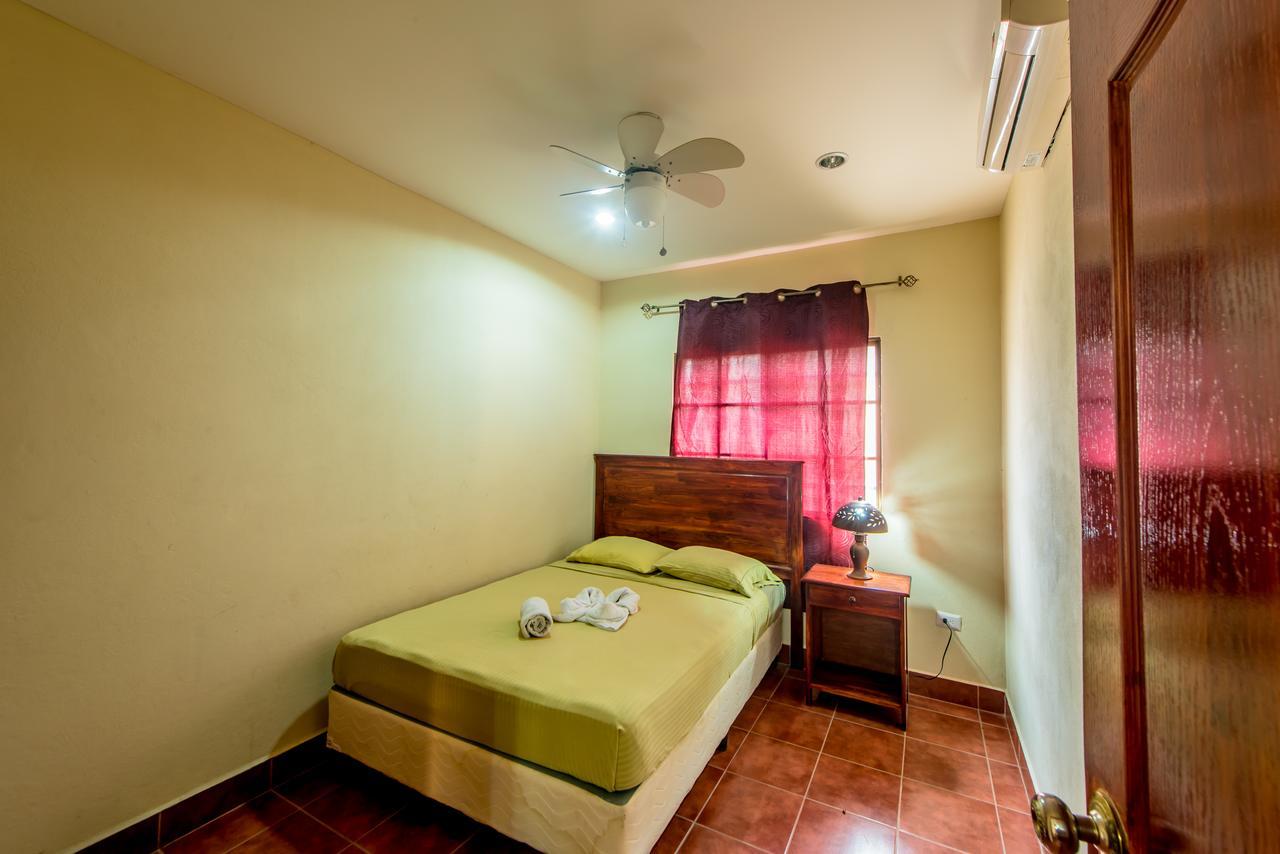 Fullmoon Hotel Granada Quarto foto